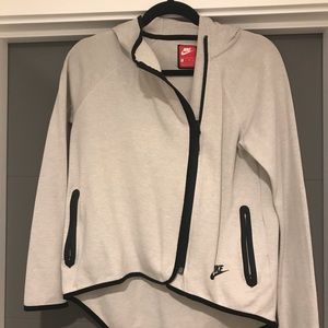 Nike women’s tech fleece